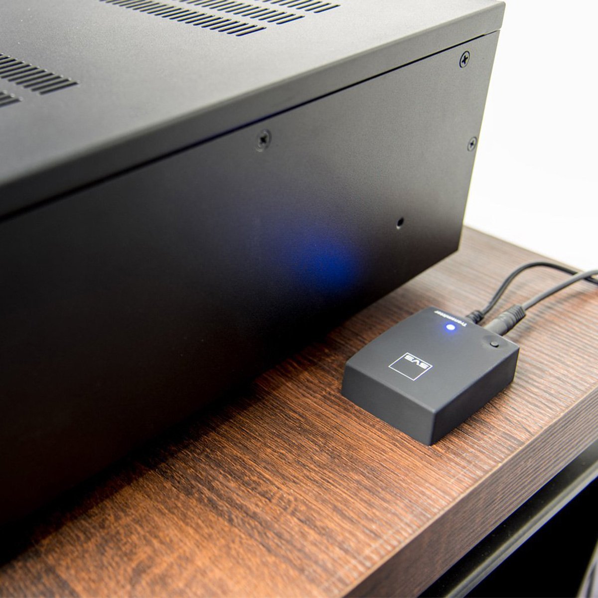 Black Wireless Audio Adapter L606
